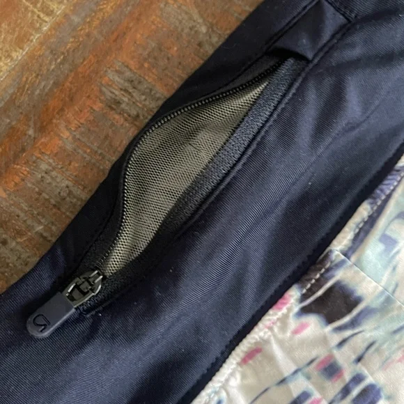 GAP FIT Running Shorts - Picture 4 of 4